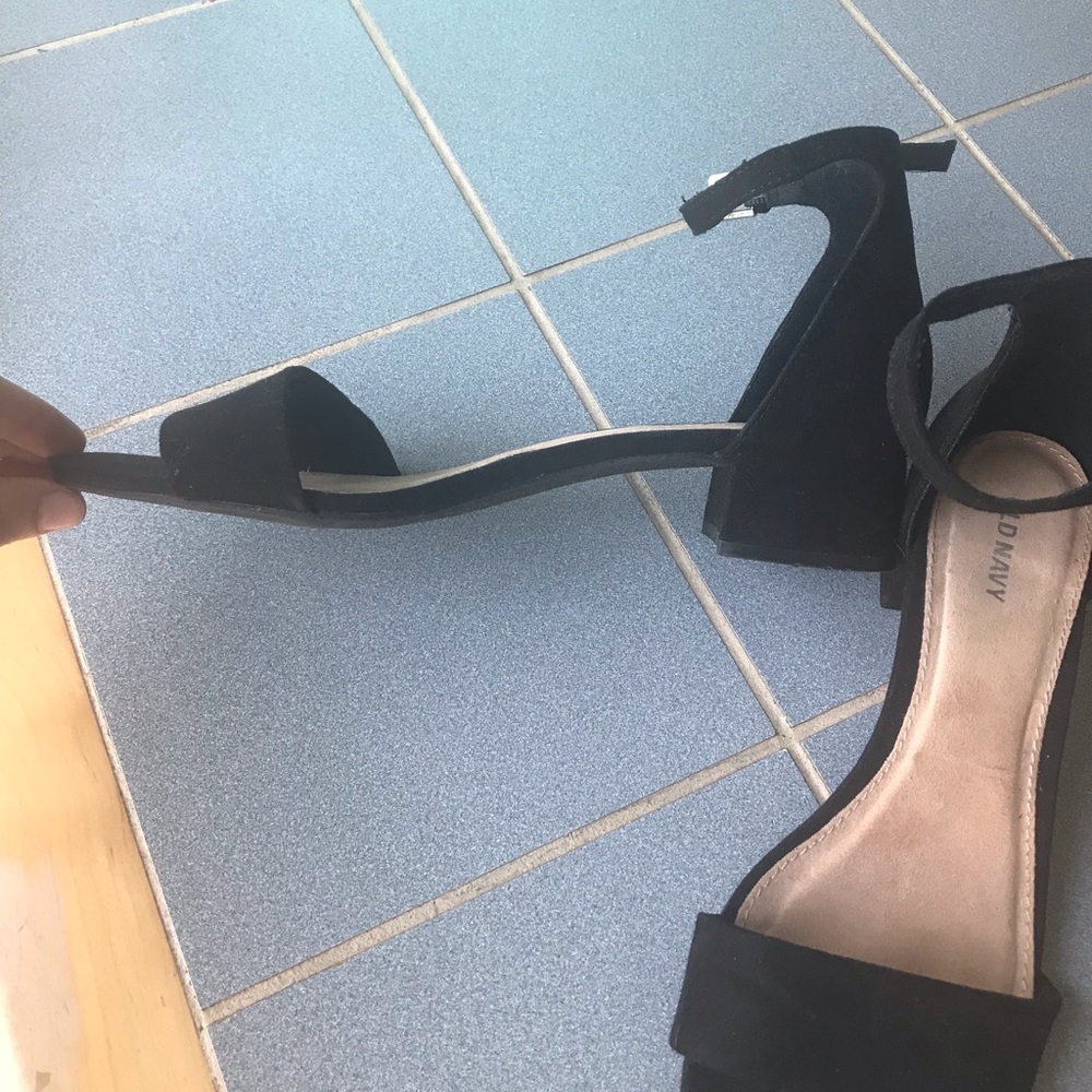 Size 9 Black Summer Heel! ❤️ - Picture 4 of 4